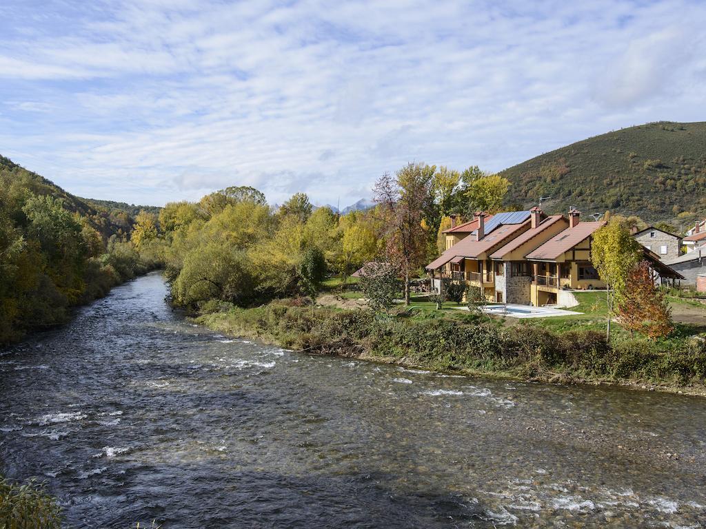 El Casar Del Puente Pension Boca de Huérgano Buitenkant foto