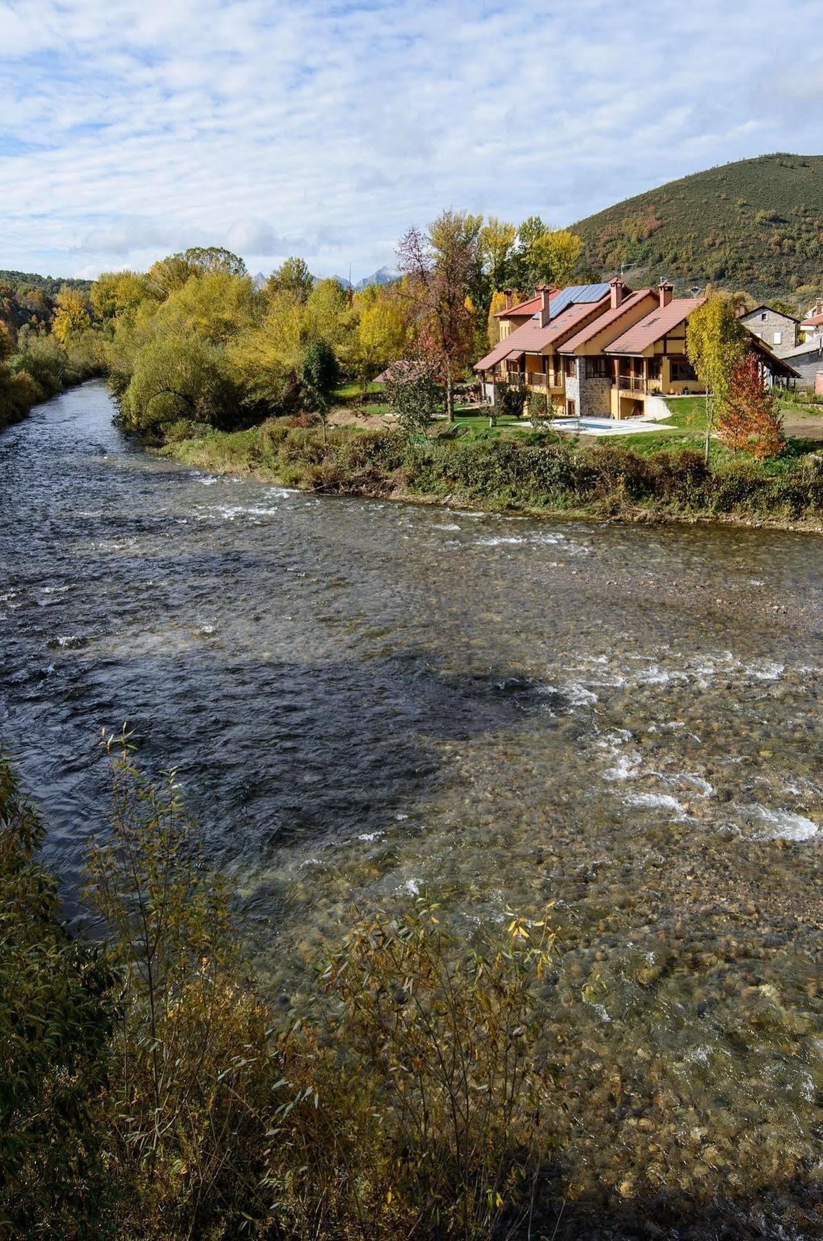 El Casar Del Puente Pension Boca de Huérgano Buitenkant foto